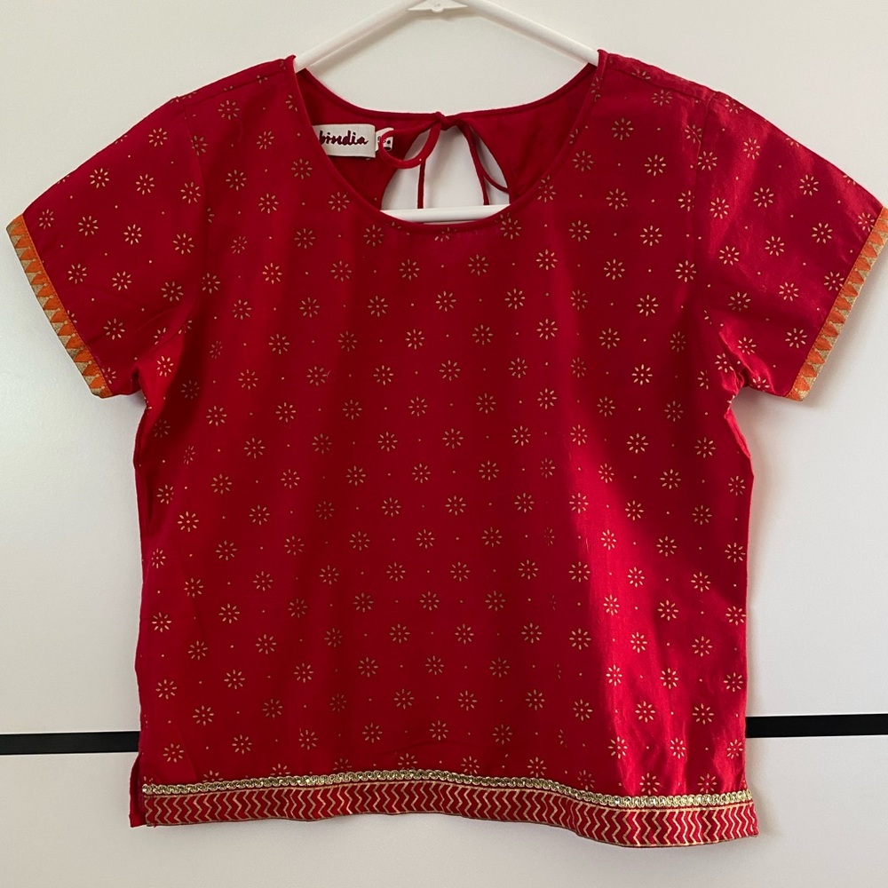 Fabindia  short sleeve Top with Red Gold Floral Design size 8-10 years  like new